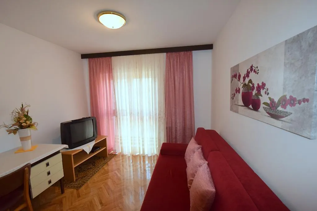 Apartment Mirjana Malinska