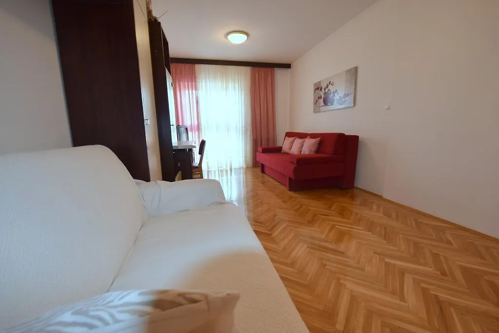 Apartment Mirjana Malinska