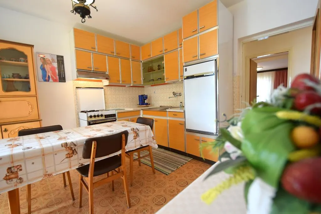 Apartment Mirjana Malinska