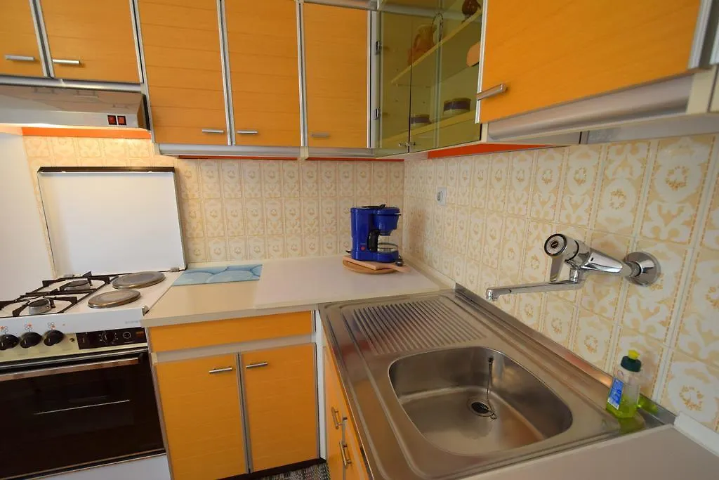 Apartment Mirjana Malinska